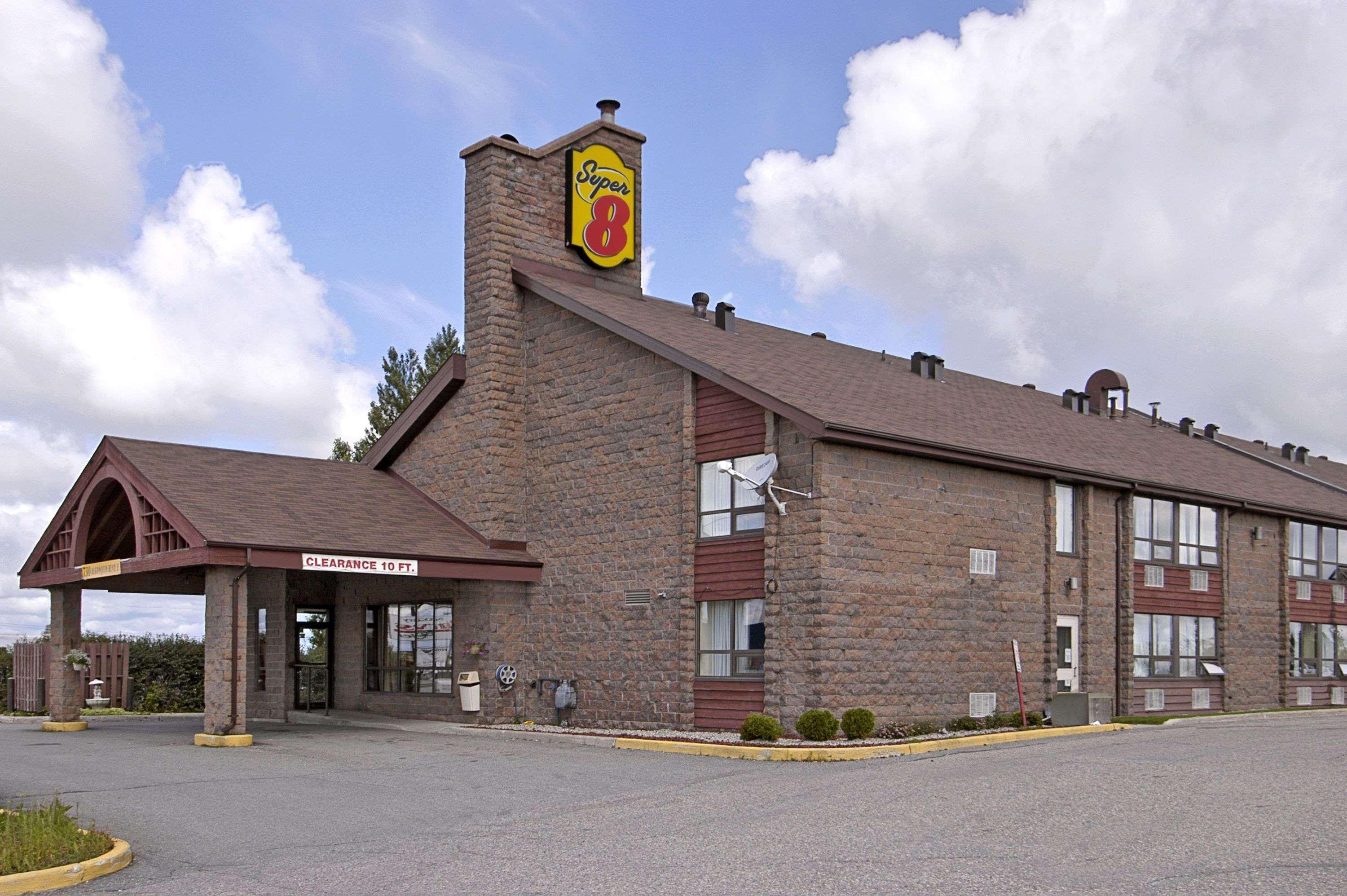 Hotel Super 8 By Wyndham Timmins On Exterior foto