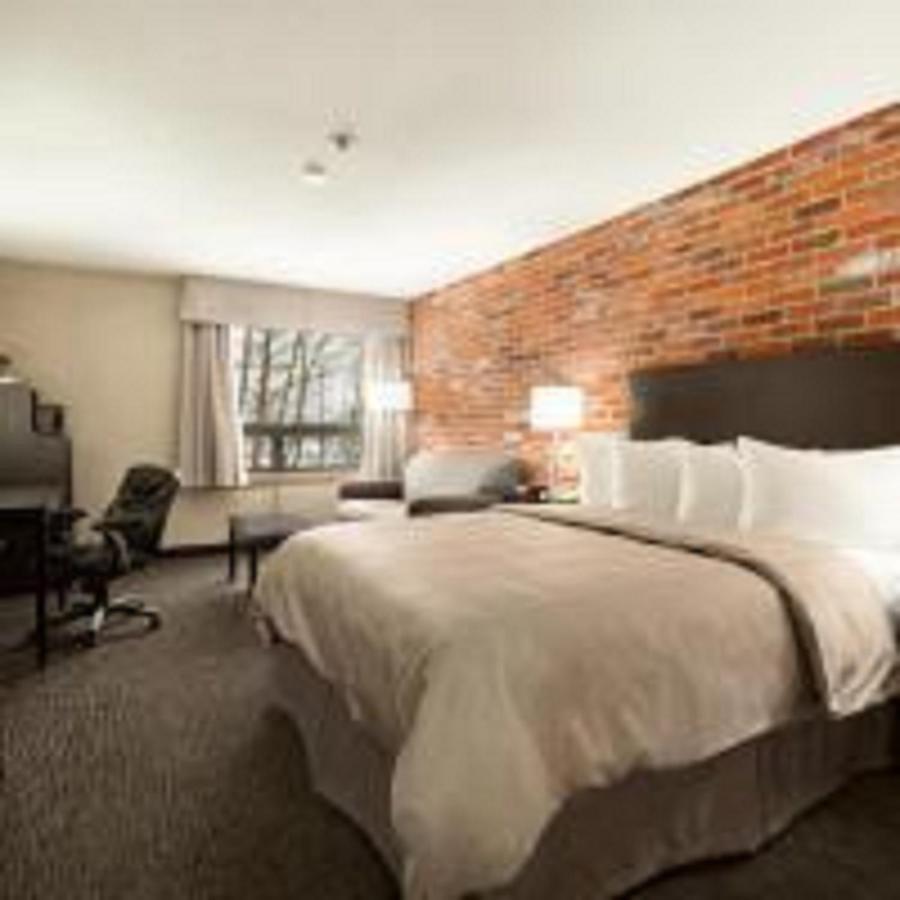 Hotel Super 8 By Wyndham Timmins On Exterior foto